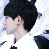 TFBOYSɰഺ˧ͷ